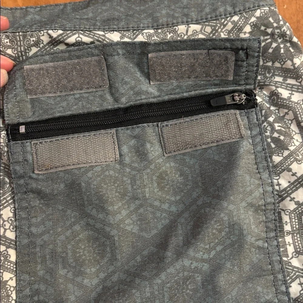 RVCA Men's Patterned Board Swim Shorts Size 31